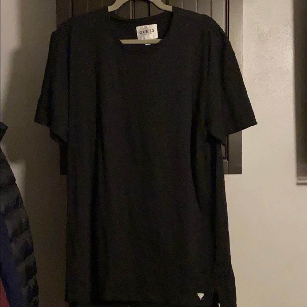 **SALE SALE**Used Men’s Guess Short Sleeve t-shirt